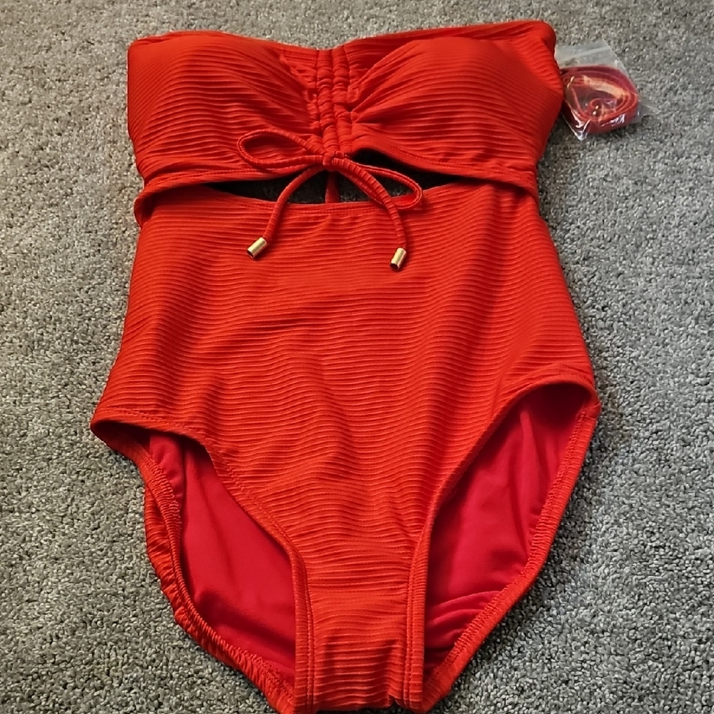 H5🔹️Women's Red One Piece Swimsuit